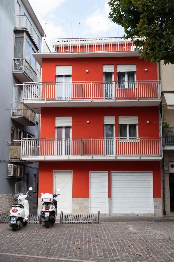 Dimora Rossa Bed & Breakfast Sottomarina Luaran gambar