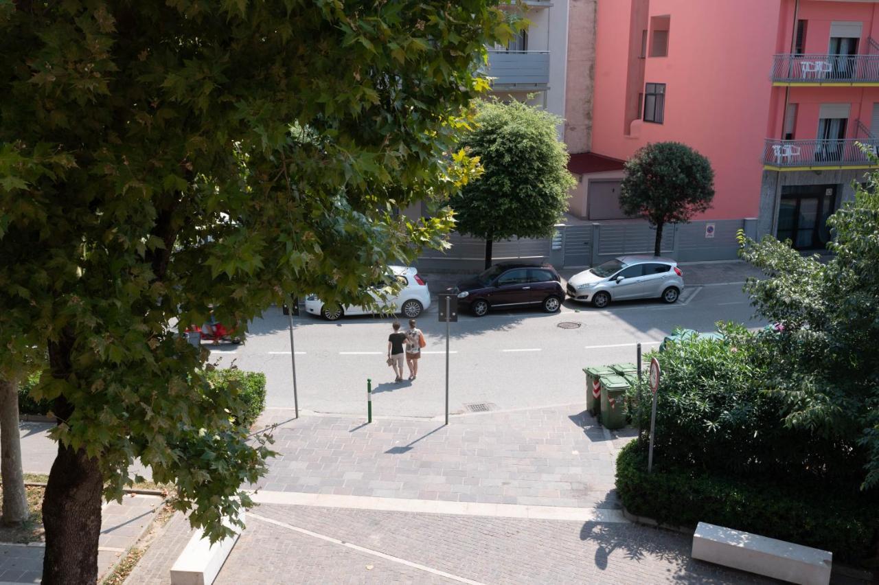Dimora Rossa Bed & Breakfast Sottomarina Luaran gambar
